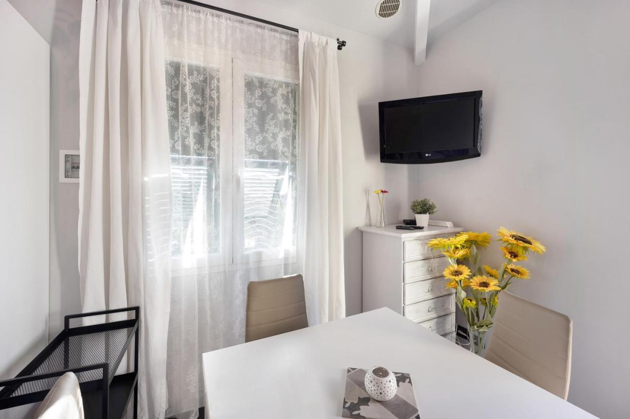 Casa Girasole 600 Mt Dal Mare Apartment Imperia Ngoại thất bức ảnh