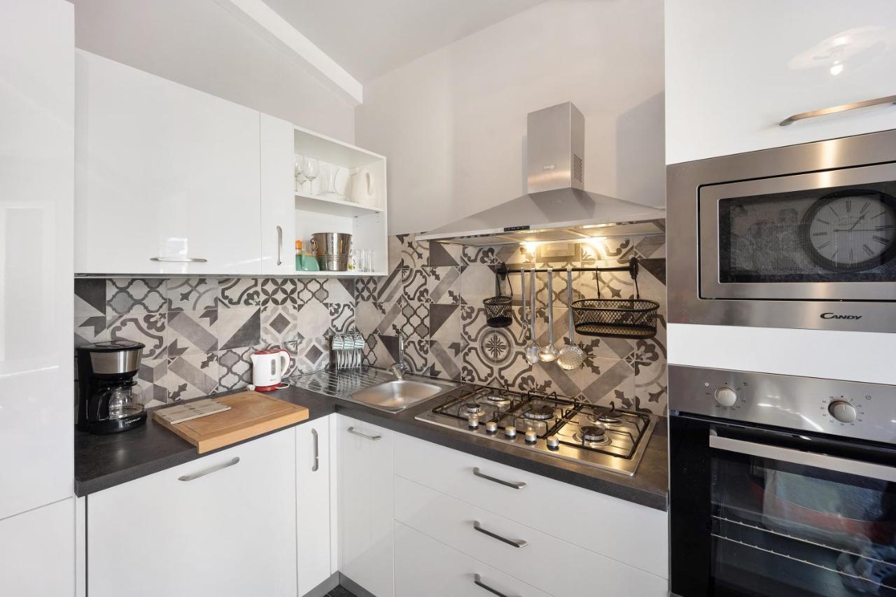 Casa Girasole 600 Mt Dal Mare Apartment Imperia Ngoại thất bức ảnh