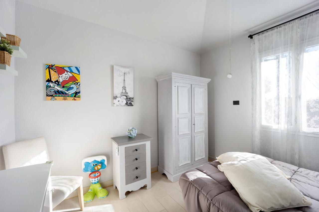 Casa Girasole 600 Mt Dal Mare Apartment Imperia Ngoại thất bức ảnh